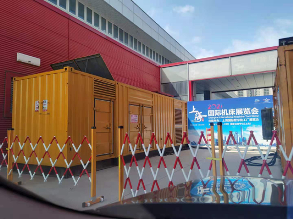 雄县发电车出租-发电机无电压或电压太低怎么办？